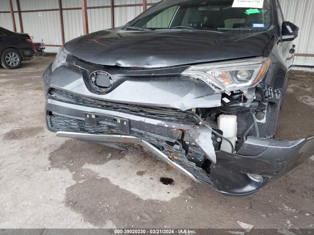 Toyota RAV4 SE 2017 JTMJFREV3HD212309 Image 6