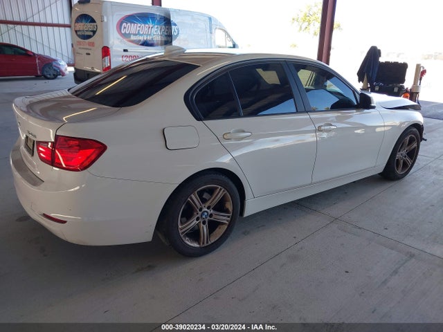 BMW 320i 2014 WBA3B1C52EK131928 Image 4