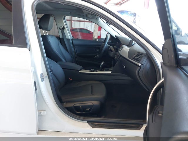 BMW 320i 2014 WBA3B1C52EK131928 Image 5