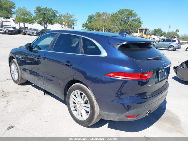 2017 JAGUAR F-PACE SADCK2BV3HA065480 Photo 2