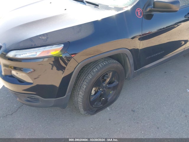 1C4PJMAB1HW664657 Jeep Cherokee Altitude 4x4