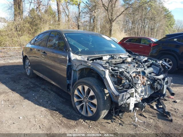 1HGCV2F98JA006061 Honda Accord Touring 2.0t
