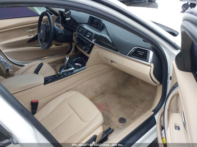 WBA8A9C51GK618242 BMW 320i