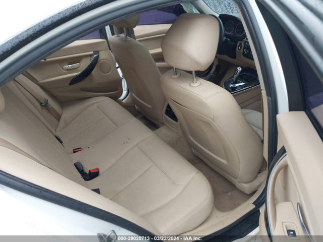 WBA8A9C51GK618242 BMW 320i