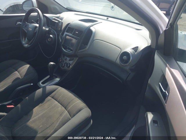 Chevrolet Sonic Lt Auto 2016 1G1JC6SH2G4101585 Image 5