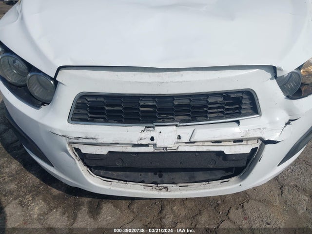 Chevrolet Sonic Lt Auto 2016 1G1JC6SH2G4101585 Image 6