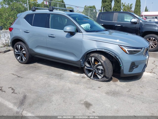 Volvo Xc40 B5 Ultimate Bright Theme 2023 YV4L12UA6P2019026 Image 13