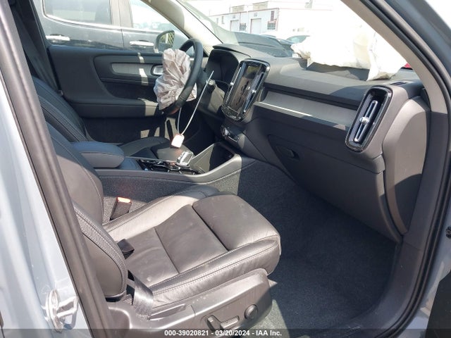 YV4L12UA6P2019026 Volvo Xc40 B5 Ultimate Bright Theme