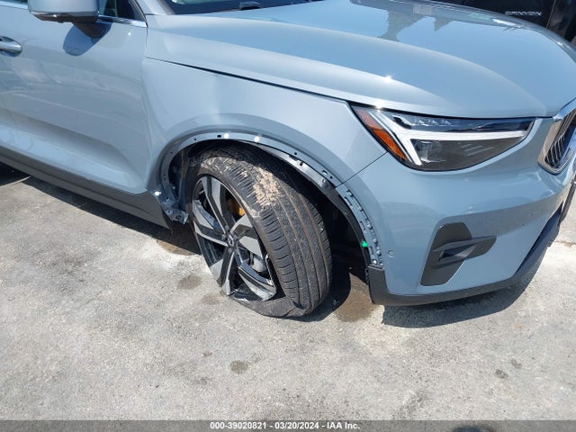 YV4L12UA6P2019026 Volvo Xc40 B5 Ultimate Bright Theme