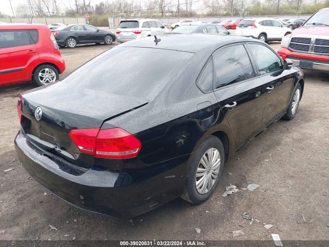 1VWAT7A31FC007346 Volkswagen Passat 1.8t S