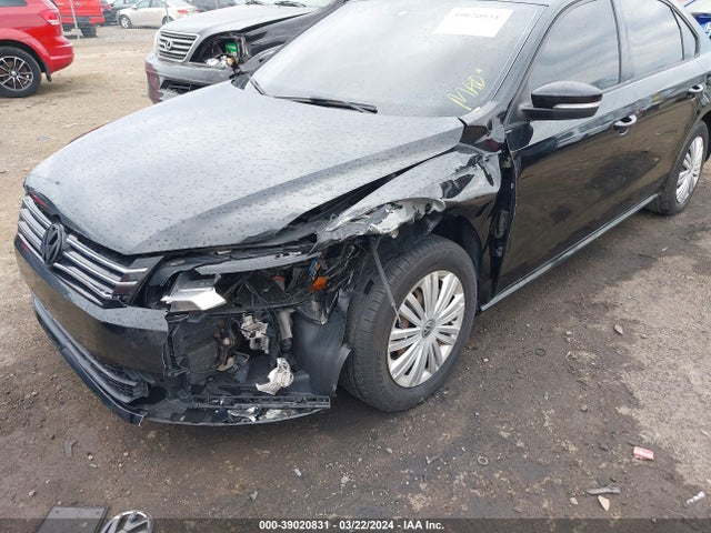 1VWAT7A31FC007346 Volkswagen Passat 1.8t S