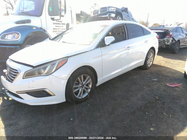 Hyundai Sonata 2017 5NPE24AF4HH563352 Image 2