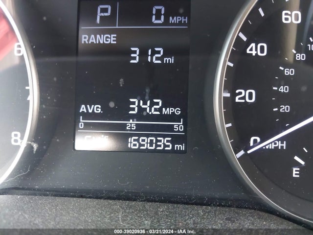 Hyundai ELANTRA SE 2017 5NPD74LFXHH103381 Image 16
