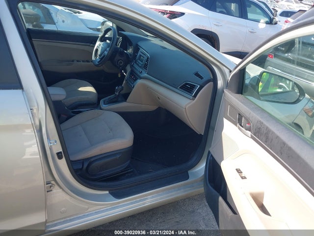 Hyundai ELANTRA SE 2017 5NPD74LFXHH103381 Image 5