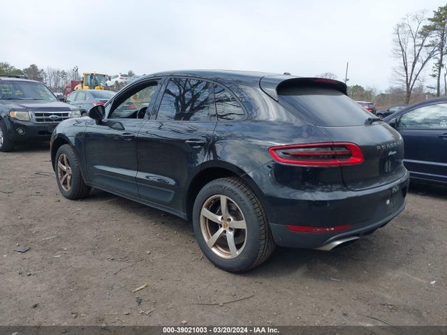 2018 PORSCHE MACAN WP1AA2A55JLB01427 Photo 2