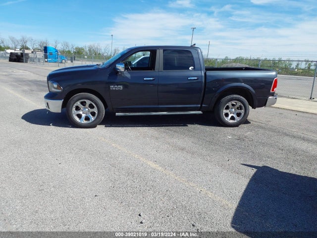 RAM 1500 Laramie  4x4 5'7 Box 2018 1C6RR7NG7JS306332 Image 14