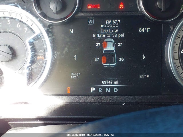 RAM 1500 Laramie  4x4 5'7 Box 2018 1C6RR7NG7JS306332 Image 15