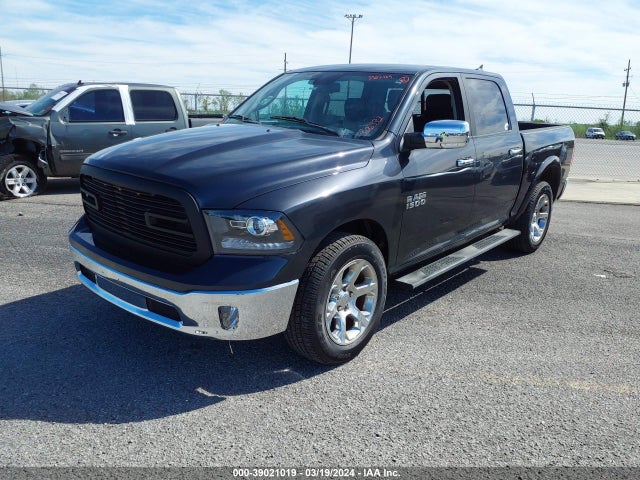 RAM 1500 Laramie  4x4 5'7 Box 2018 1C6RR7NG7JS306332 Image 2