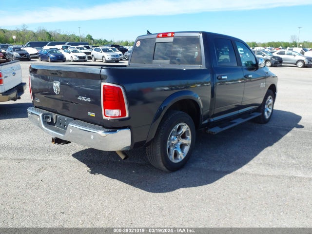 RAM 1500 Laramie  4x4 5'7 Box 2018 1C6RR7NG7JS306332 Image 4