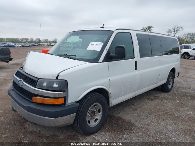 Chevrolet Express 3500 Lt 2015 1GAZG1FG8F1136871 Image 2