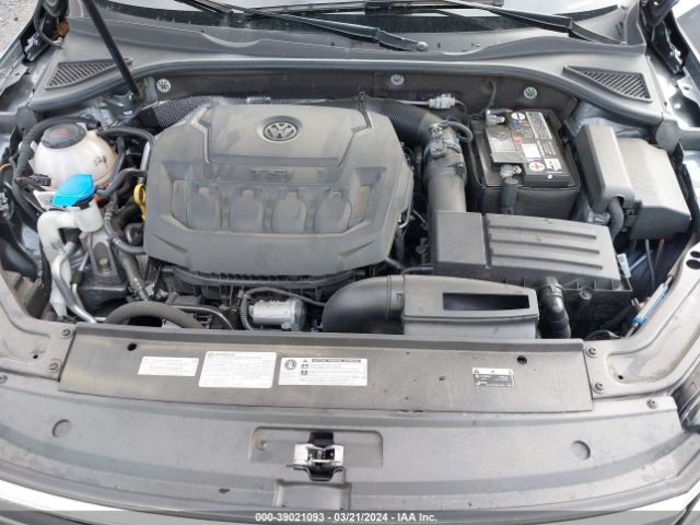 1VWBA7A33JC050458 Volkswagen Passat 2.0t Se