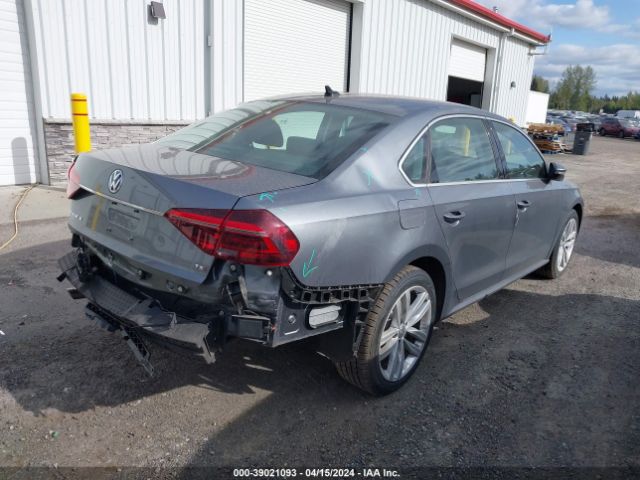 1VWBA7A33JC050458 Volkswagen Passat 2.0t Se
