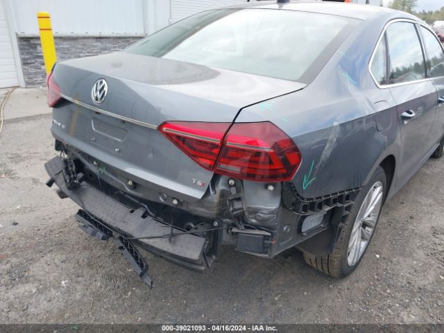 1VWBA7A33JC050458 Volkswagen Passat 2.0t Se