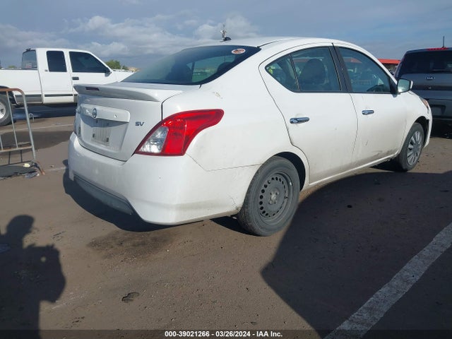 Nissan Versa 1.6 Sv 2017 3N1CN7AP4HL844045 Image 4