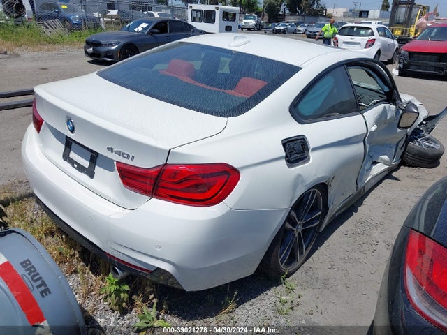 WBA4W7C59KAG52984 BMW 440I