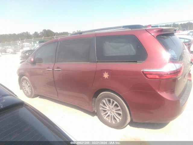 Toyota Sienna Xle 8 Passenger 2018 5TDYZ3DC9JS915104 Image 14