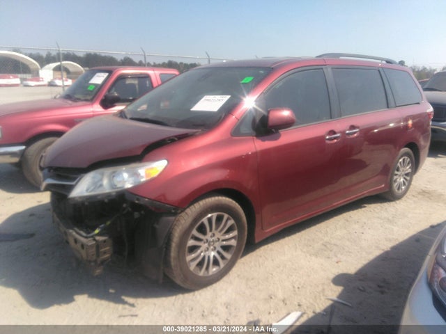 Toyota Sienna Xle 8 Passenger 2018 5TDYZ3DC9JS915104 Image 2