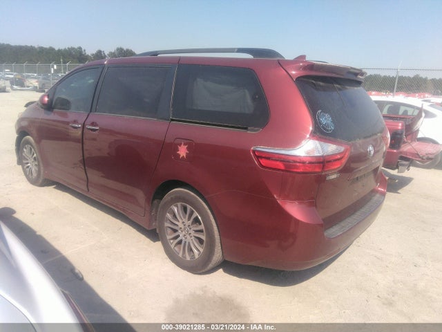 Toyota Sienna Xle 8 Passenger 2018 5TDYZ3DC9JS915104 Image 3