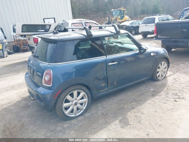 2010 MINI COOPER S WMWMF7C52ATX43739 Photo 3
