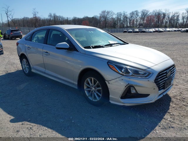 Hyundai SONATA SE 2019 5NPE24AF2KH817308 Image 1