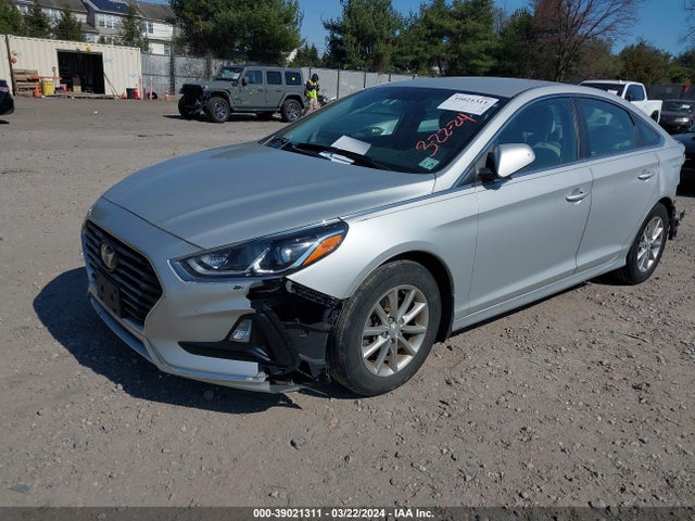 Hyundai SONATA SE 2019 5NPE24AF2KH817308 Image 2