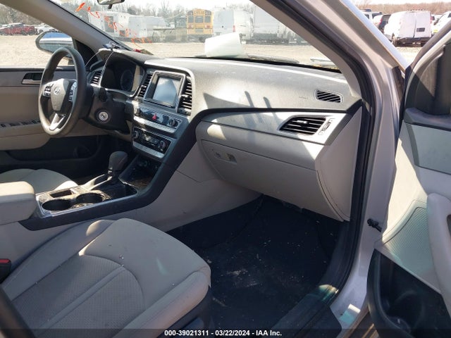 Hyundai SONATA SE 2019 5NPE24AF2KH817308 Image 5