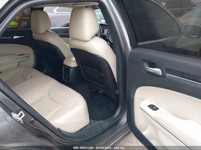 2C3CCAKG3JH154319 Chrysler 300 Limited Awd