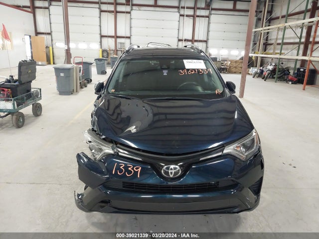 Toyota RAV4 LE 2017 JTMBFREV9HJ146287 Image 12