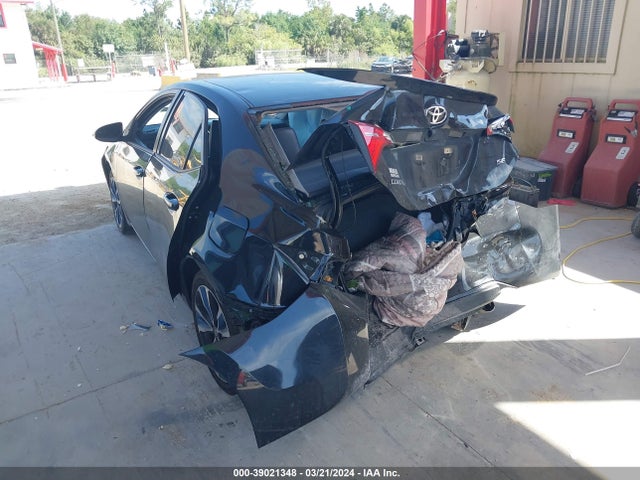 Toyota COROLLA SE 2018 5YFBURHE5JP769389 Image 3