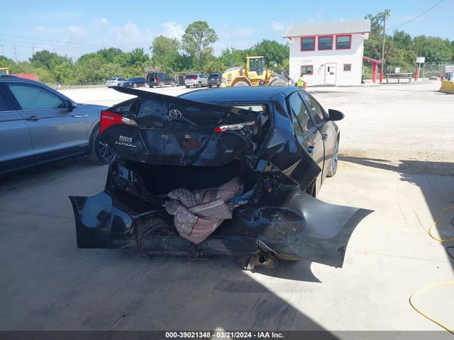 Toyota COROLLA SE 2018 5YFBURHE5JP769389 Image 6