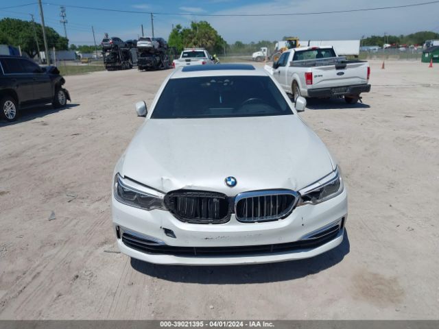 WBAJE5C34HG916379 BMW 540I