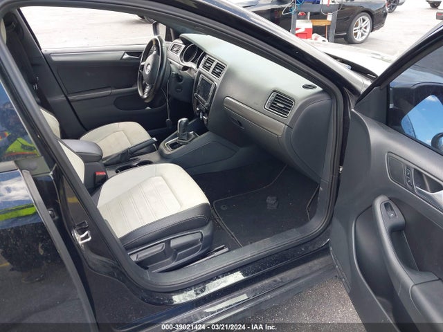 3VWD17AJ3GM290558 Volkswagen Jetta 1.8t Sport