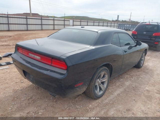 2C3CDYAG5EH258372 Dodge Challenger Sxt