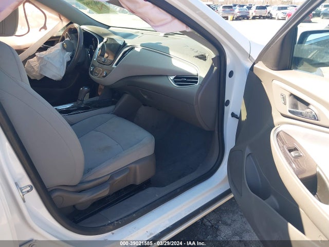 Chevrolet MALIBU LT 2018 1G1ZD5ST1JF205611 Image 5