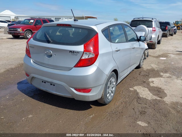 Hyundai ACCENT SE 2017 KMHCT5AEXHU315660 Image 4
