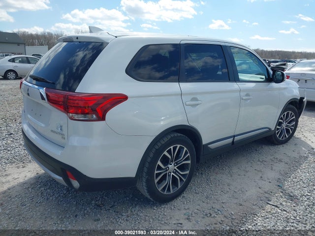 JA4AD3A33HZ023325 Mitsubishi Outlander Se
