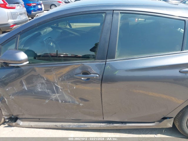 Toyota Prius Le 2019 JTDKARFU0K3095312 Image 14