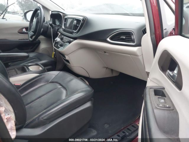 2C4RC1DG8LR266002 Chrysler Voyager Lxi
