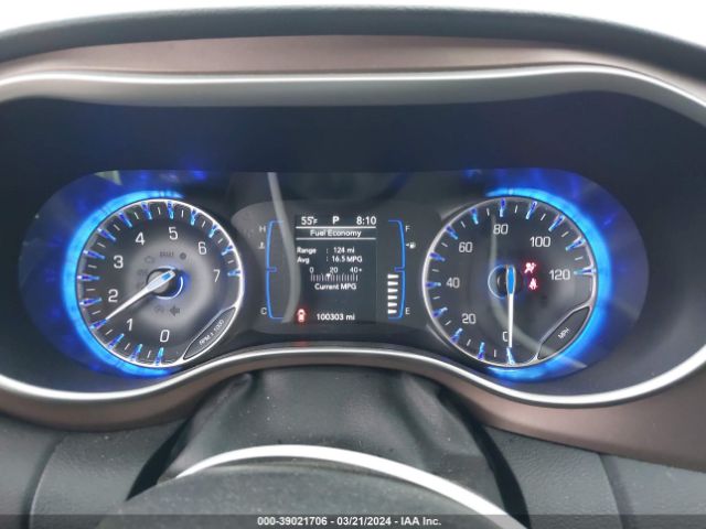 2C4RC1DG8LR266002 Chrysler Voyager Lxi