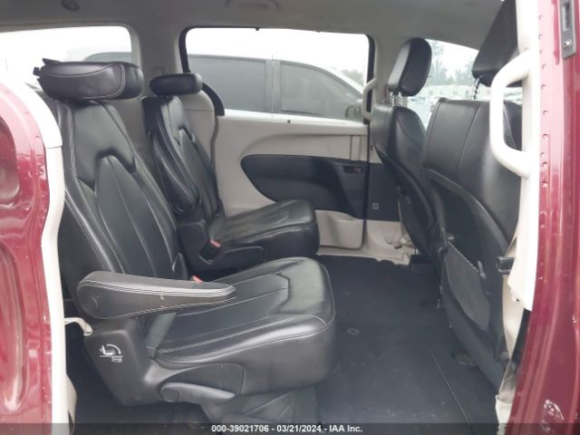 2C4RC1DG8LR266002 Chrysler Voyager Lxi